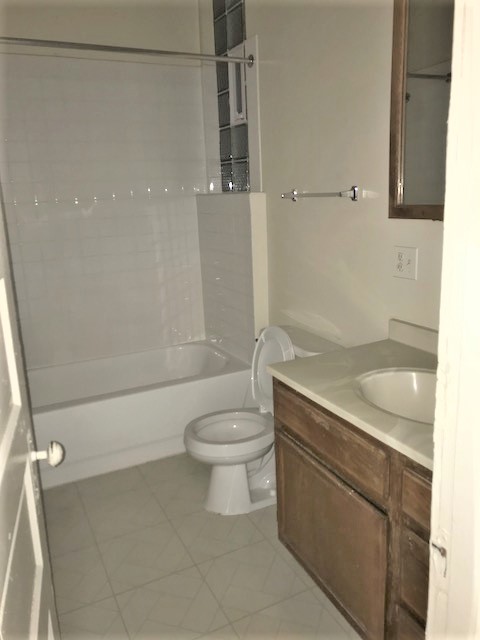 Image of  3502 N Reta #3