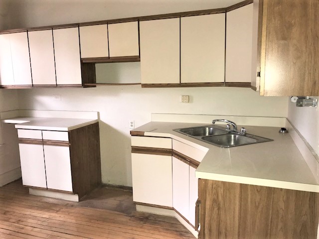 Image of  838 W Cornelia #1