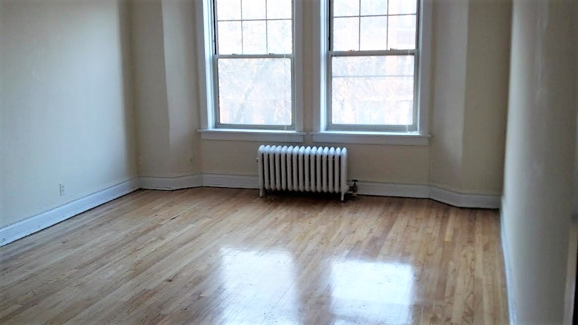 Image of  1051 W North Shore #2W