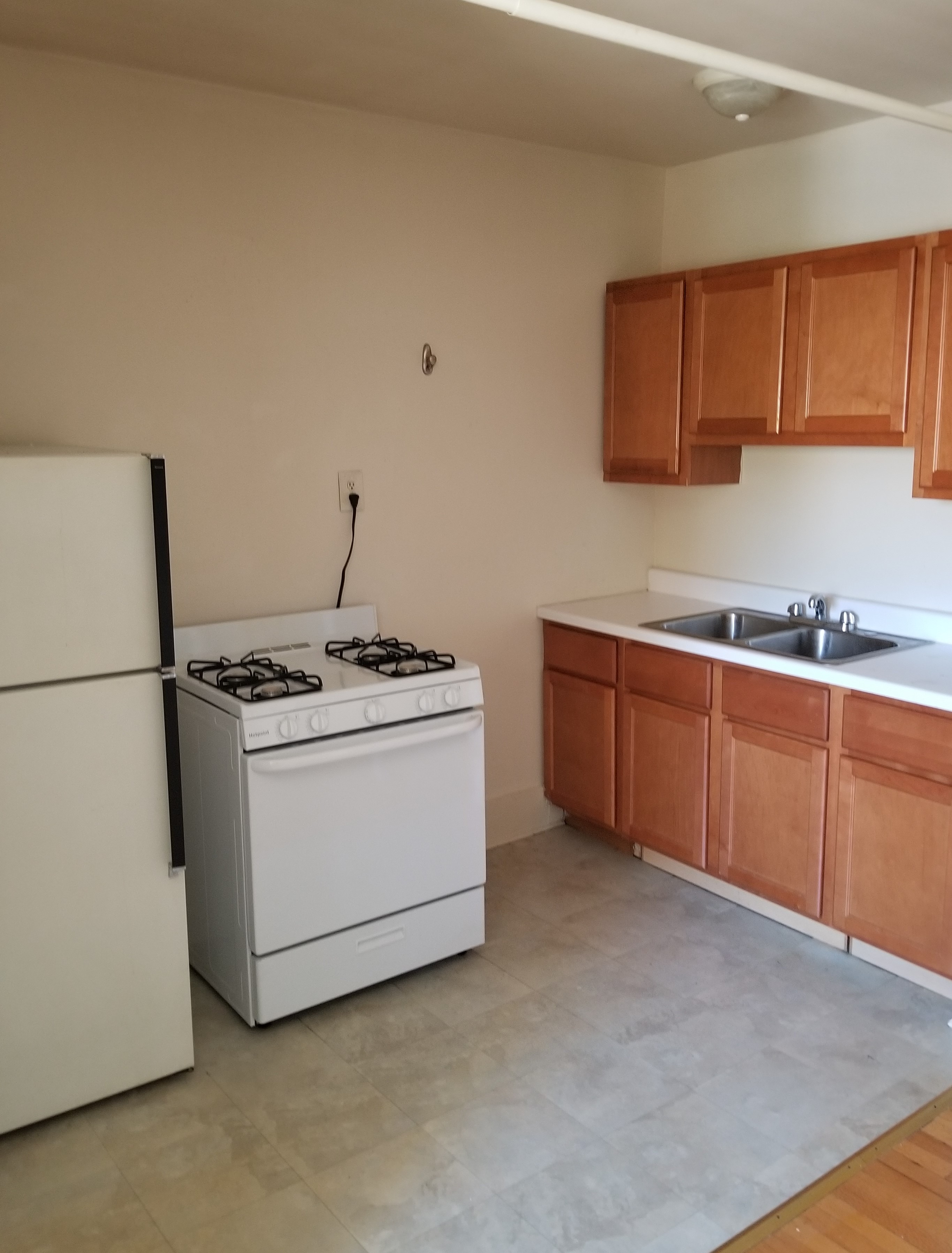 Image of  1100 W Roscoe #26