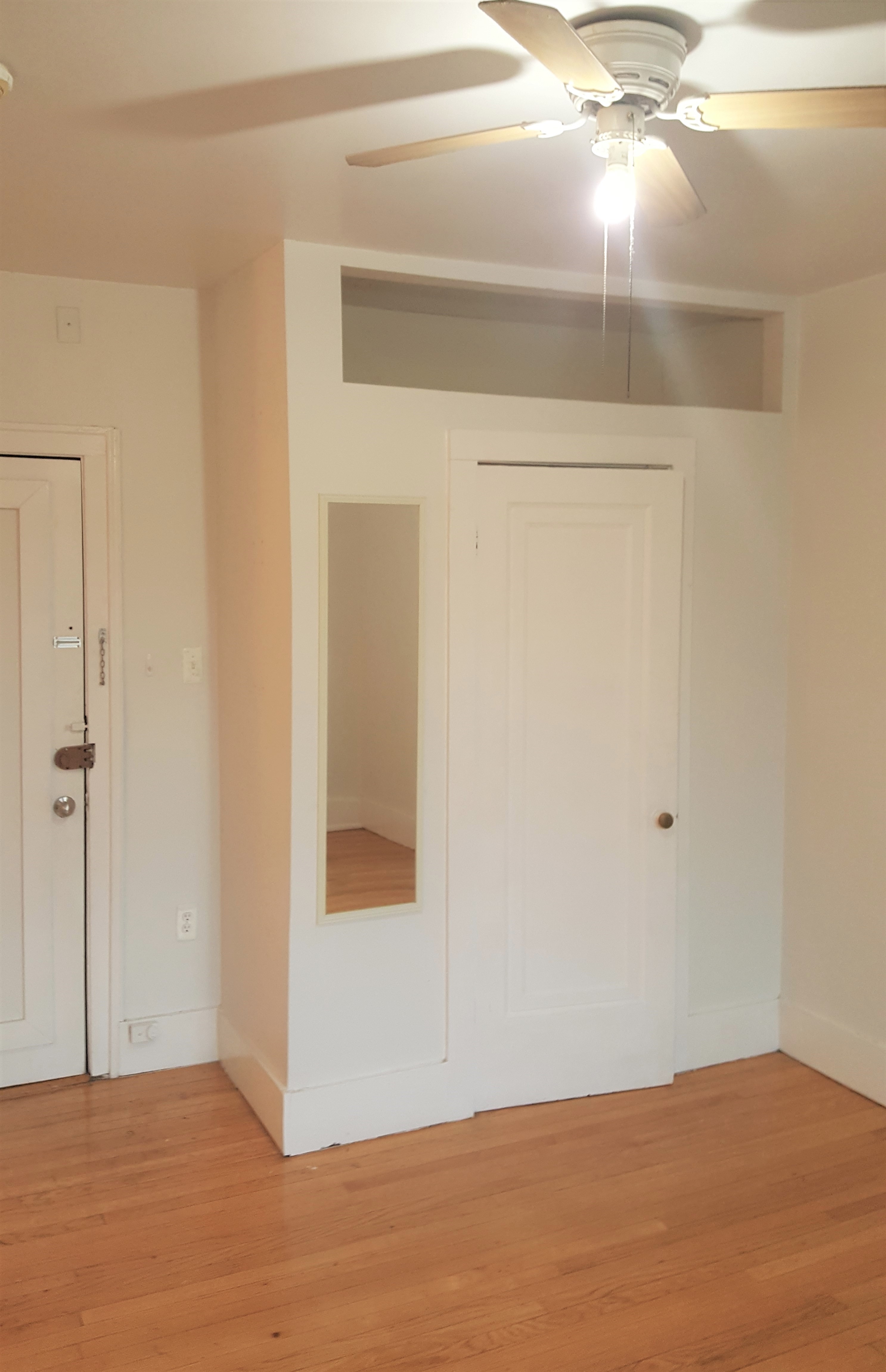 Image of  1100 W Roscoe #36