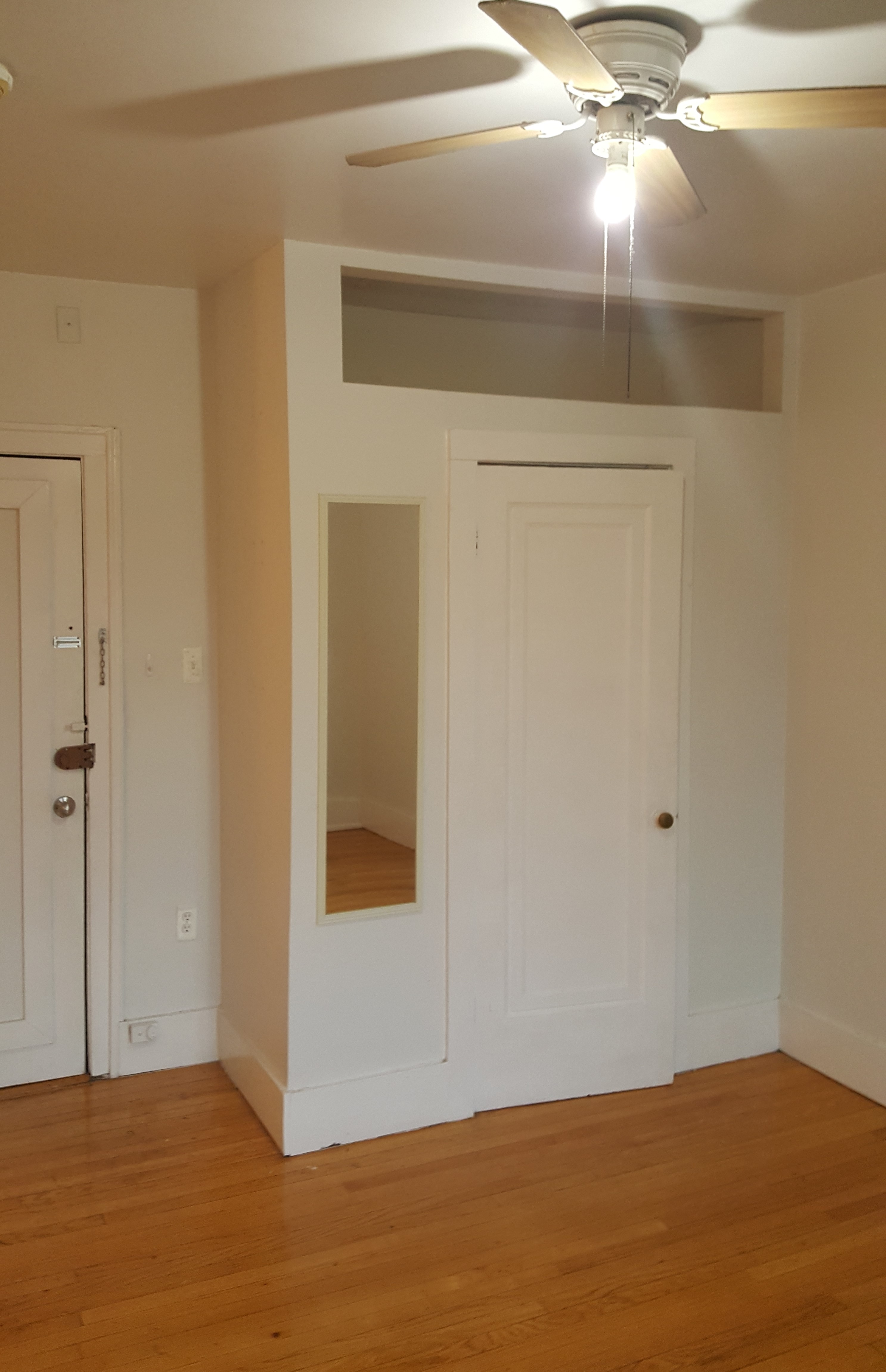 Image of  1100 W Roscoe #39