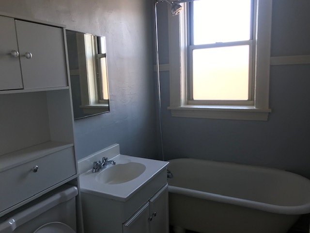 Image of  1201 W Waveland #3