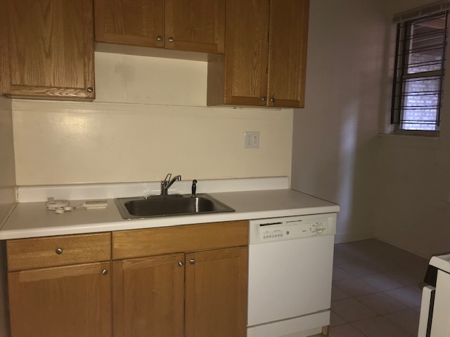 Image of  1203 W Waveland #1