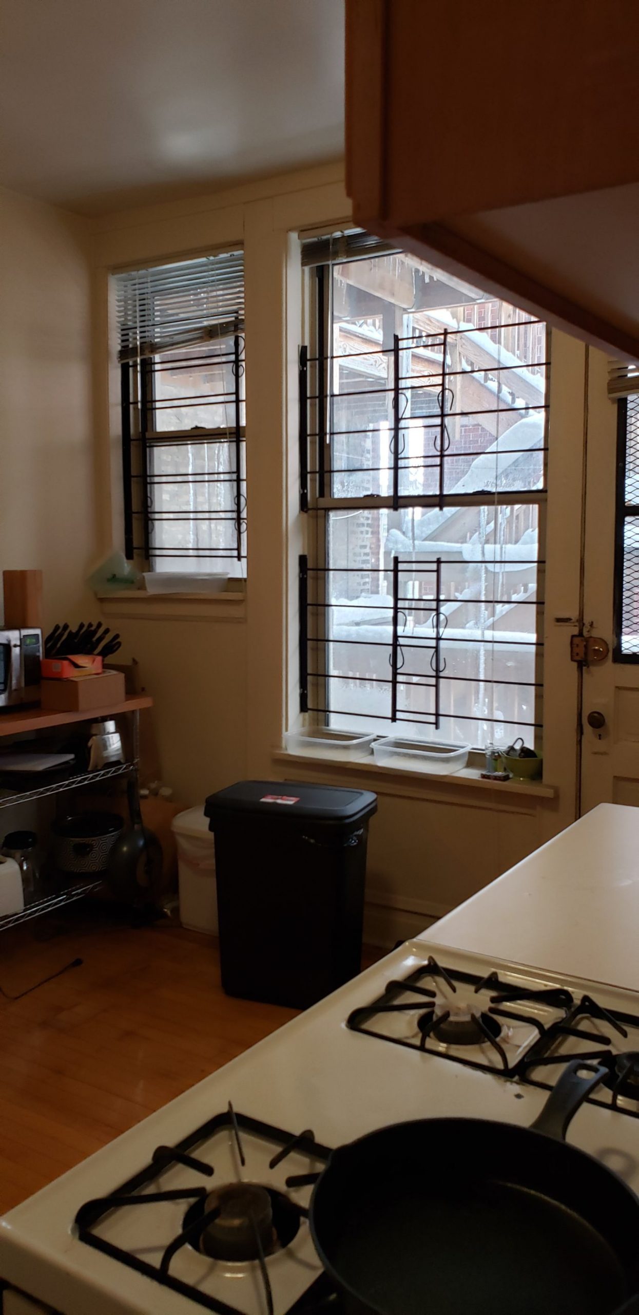 Image of  1203 W Waveland #2