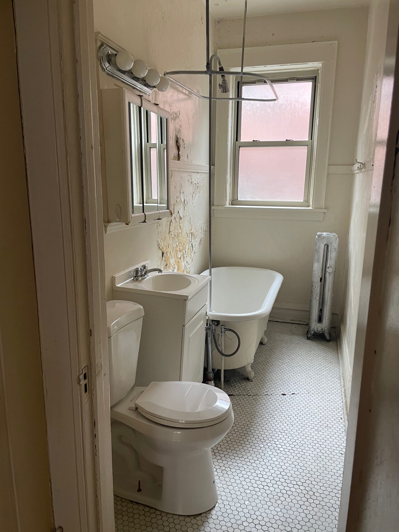 Image of  1205 W Waveland #2