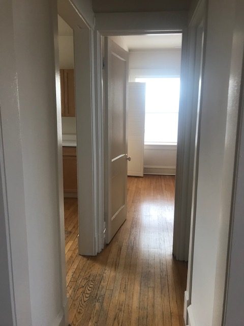 Image of  1541 W Cornelia #2