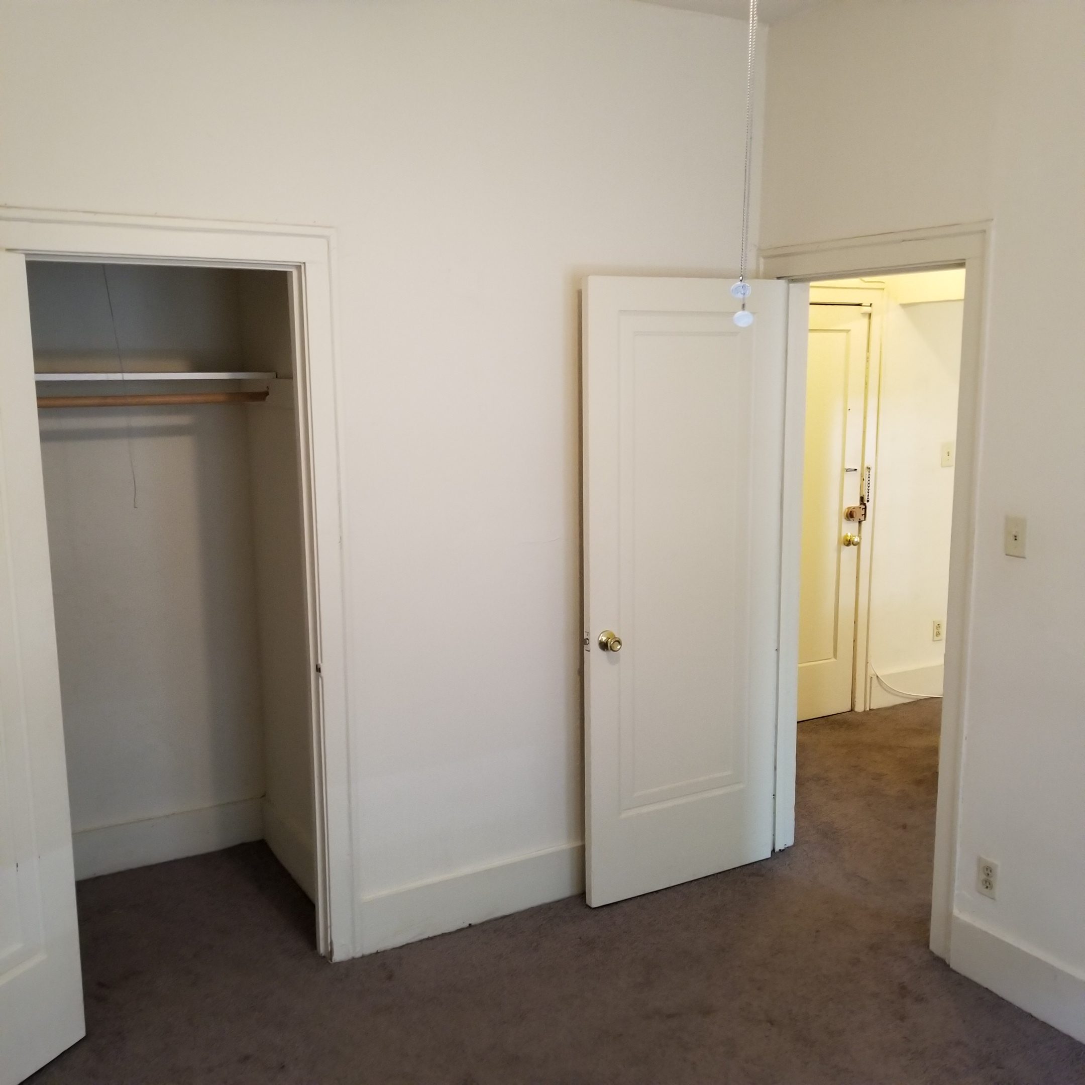 Image of  1100 W Roscoe #4