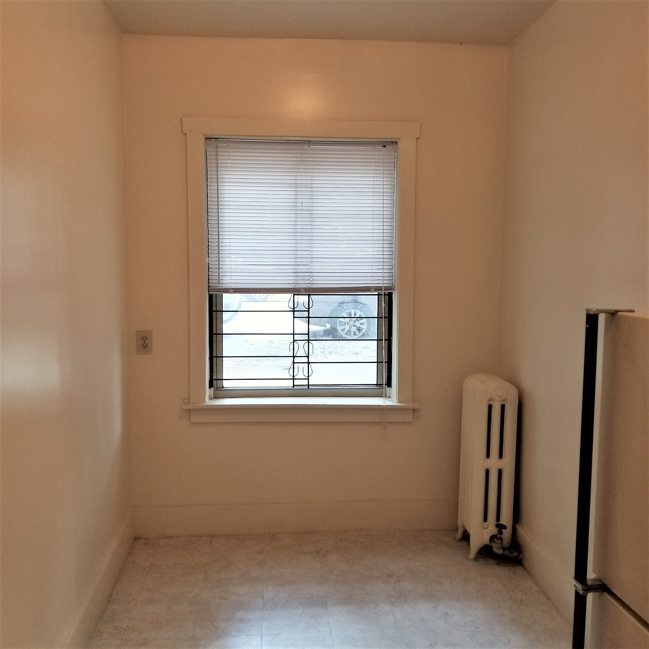 Image of  1100 W Roscoe #4