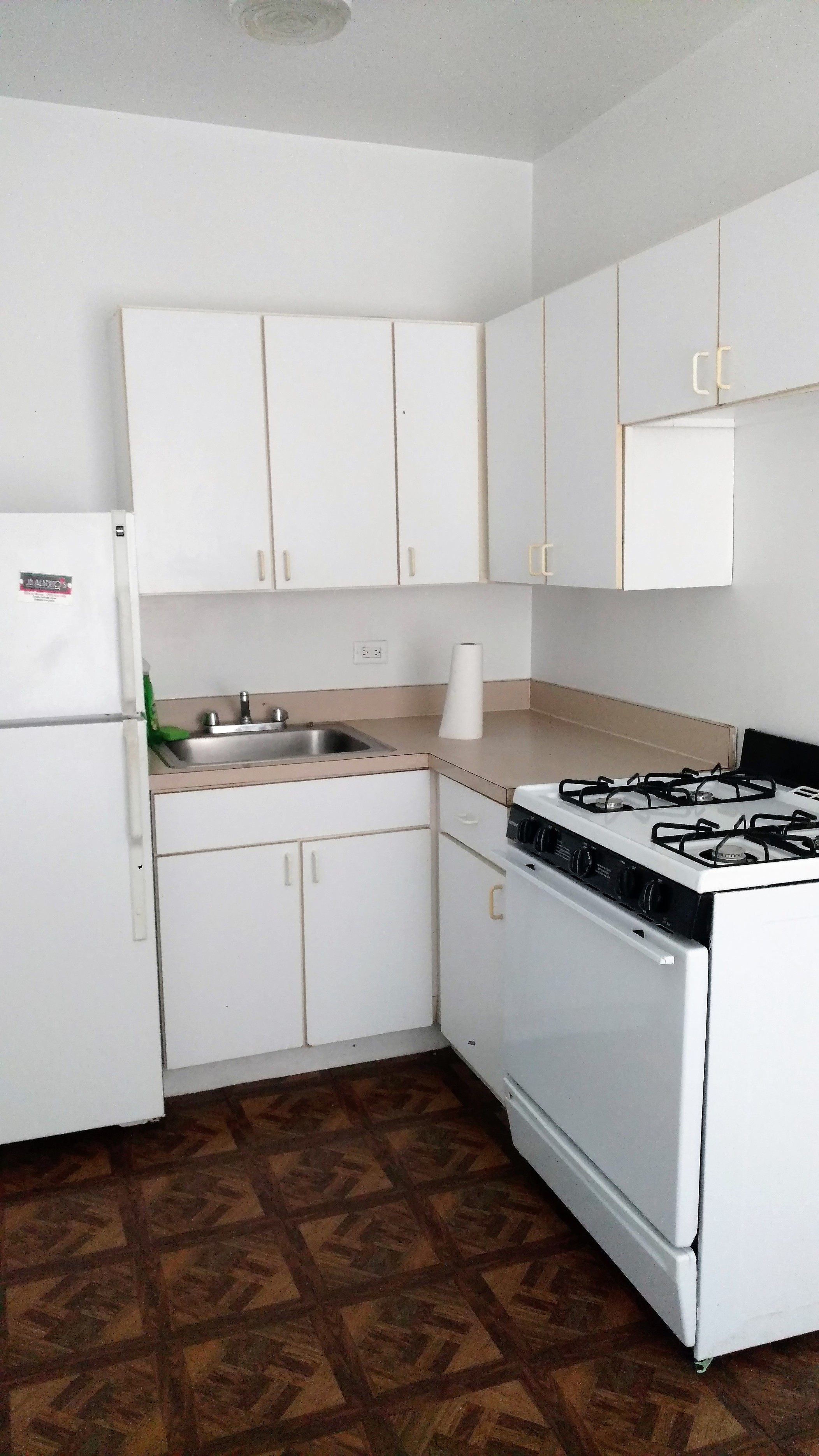 Image of  6916 N. Lakewood #301