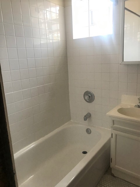 Image of  3454 N Bosworth #3