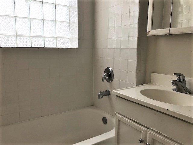 Image of  3919 N Fremont #2