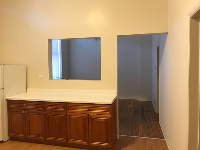 Image of  652 N Noble #1F
