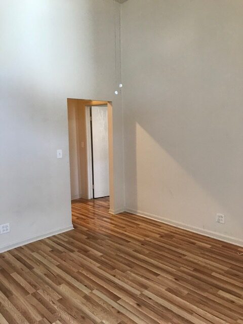 Image of  652 N Noble #1R