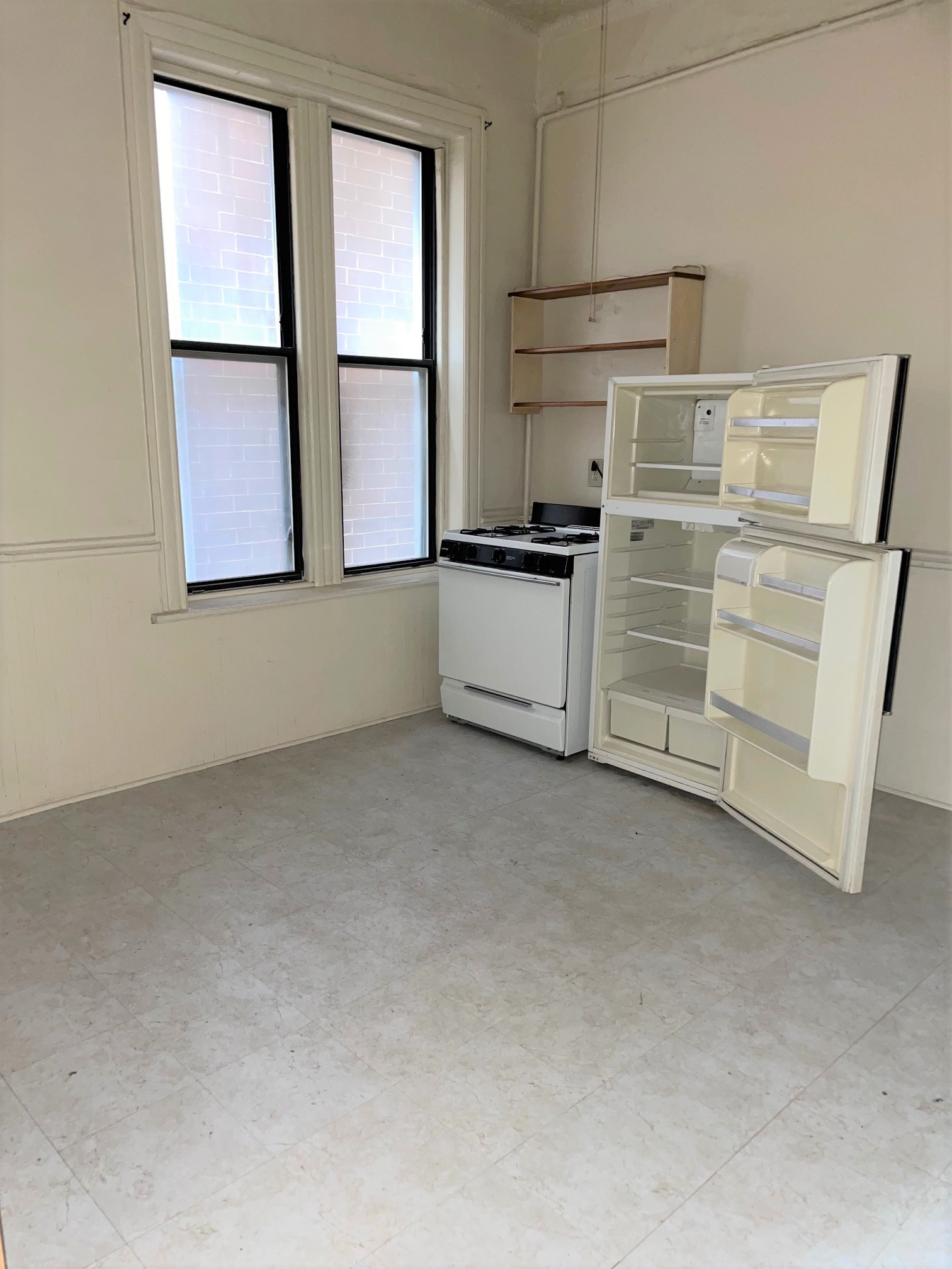 Image of  652 N Noble #2R