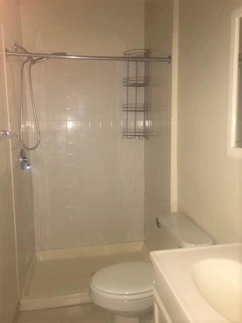 Image of  652 N Noble #3R