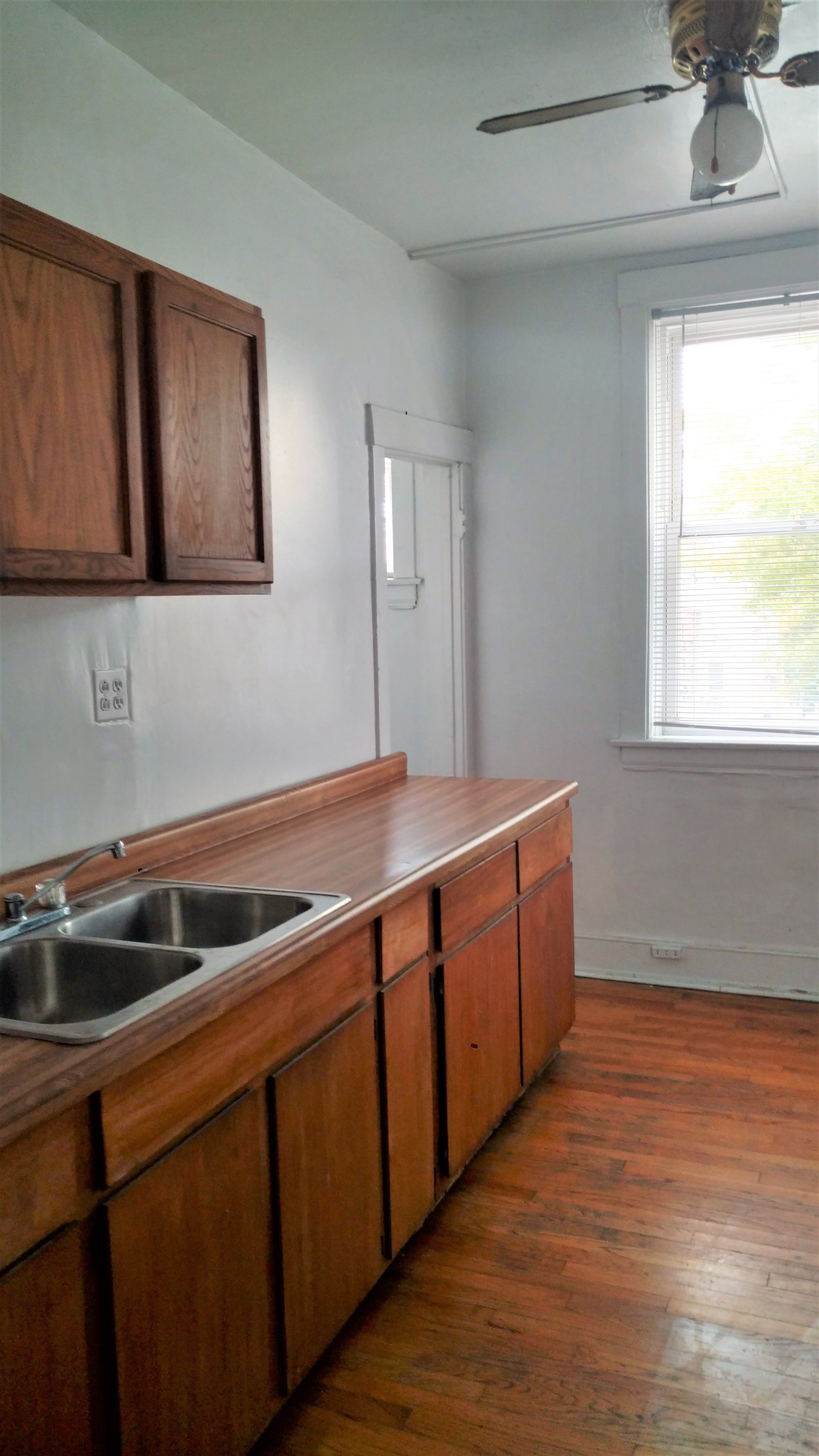 Image of  6568 N Lakewood #3