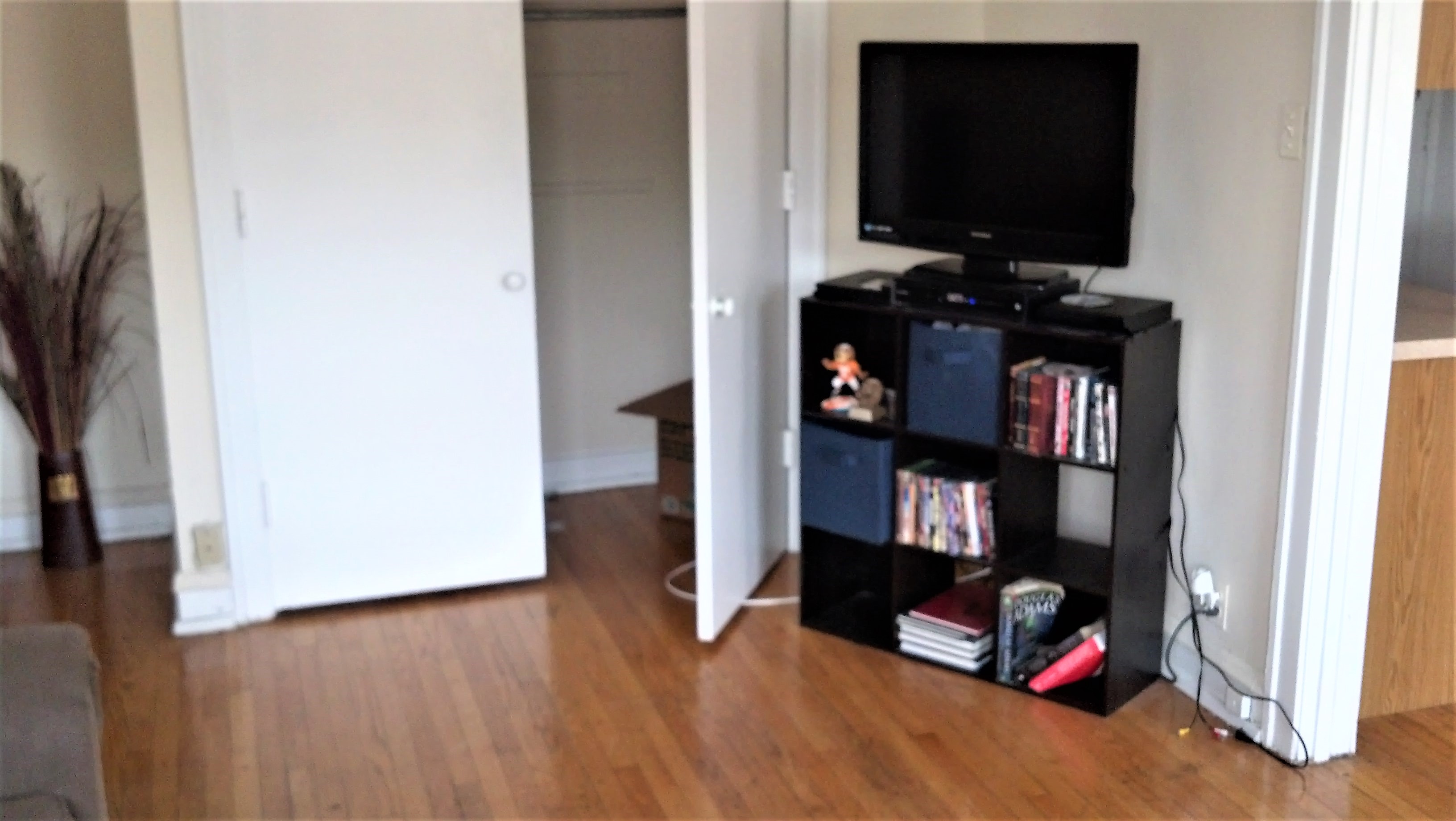 Image of  6812 N Lakewood #3D