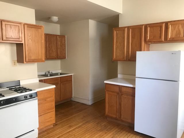 Image of  842 W Cornelia #2