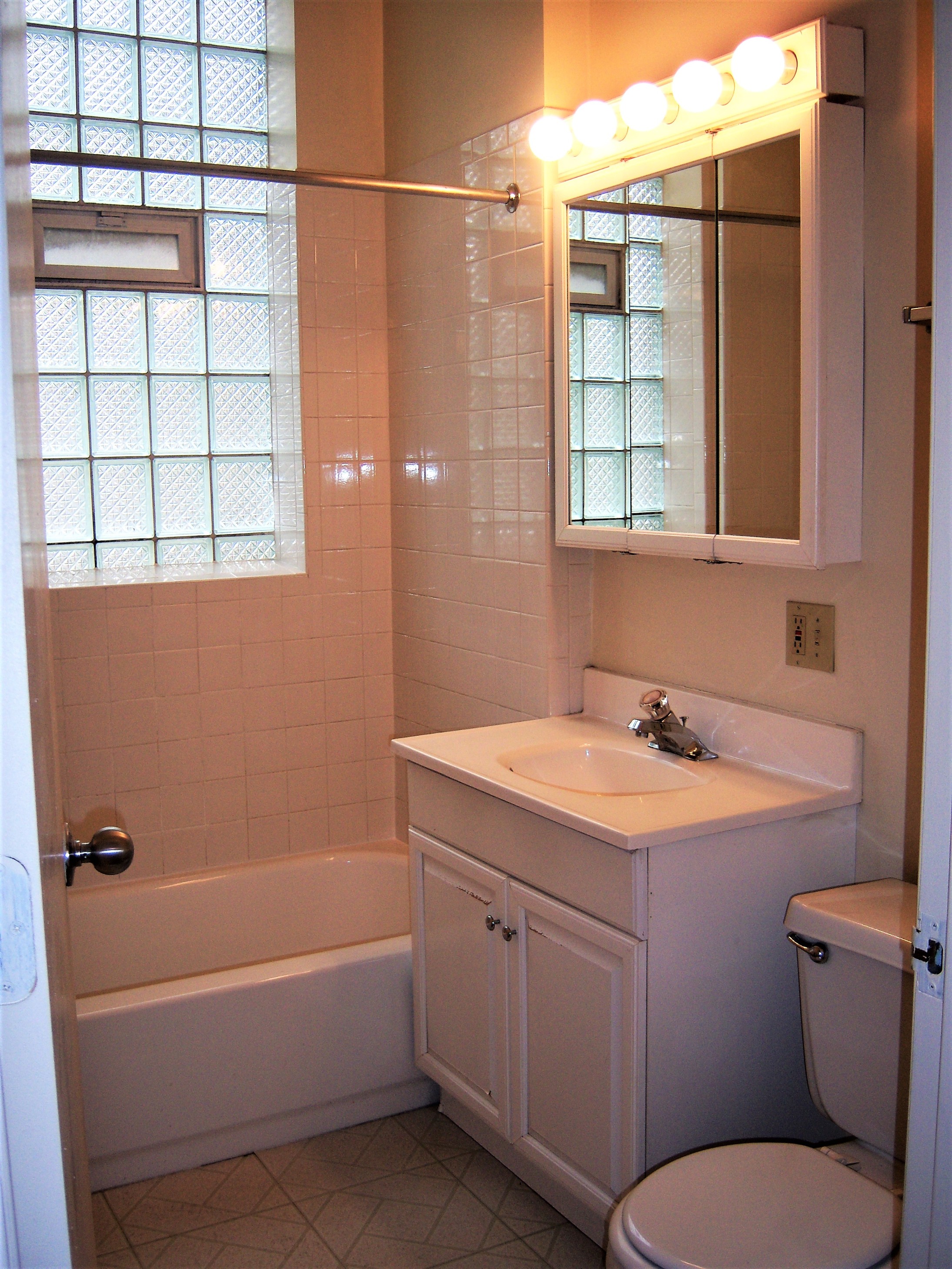 Image of  3921 N Fremont #1