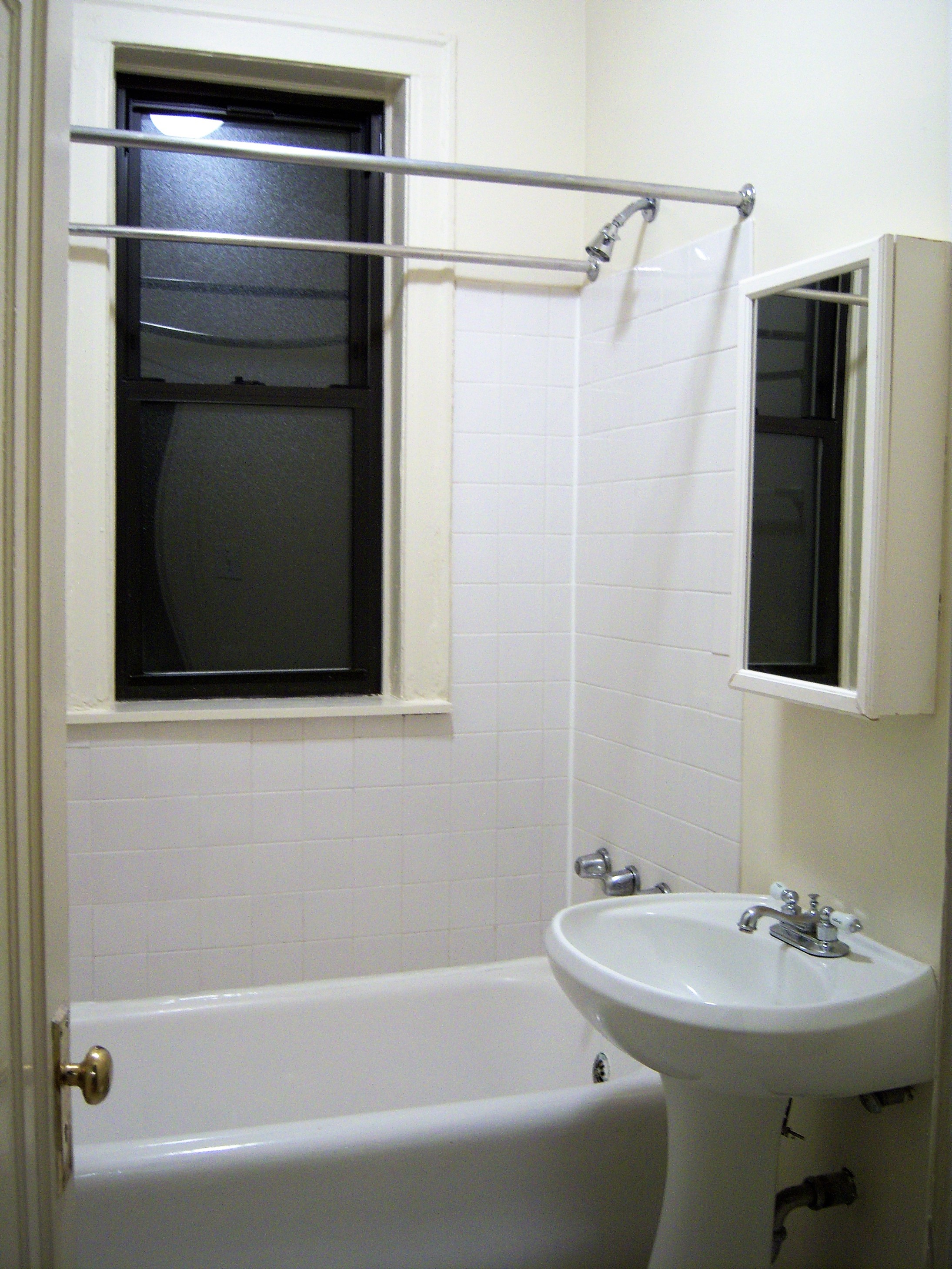 Image of  6655 N Ashland #3
