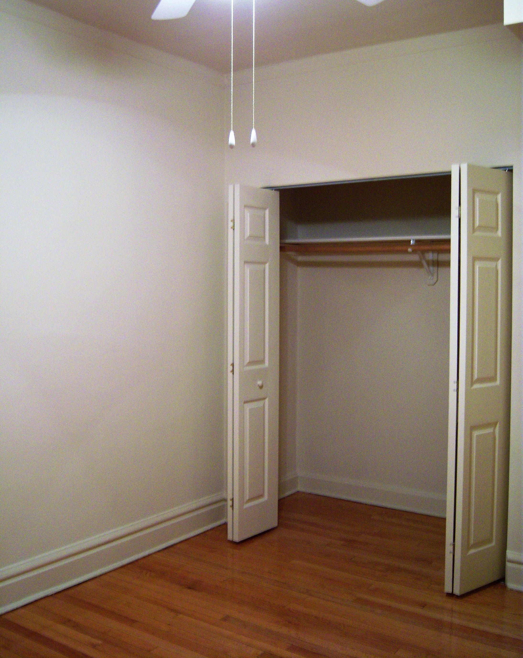 Image of  6655 N Ashland #3