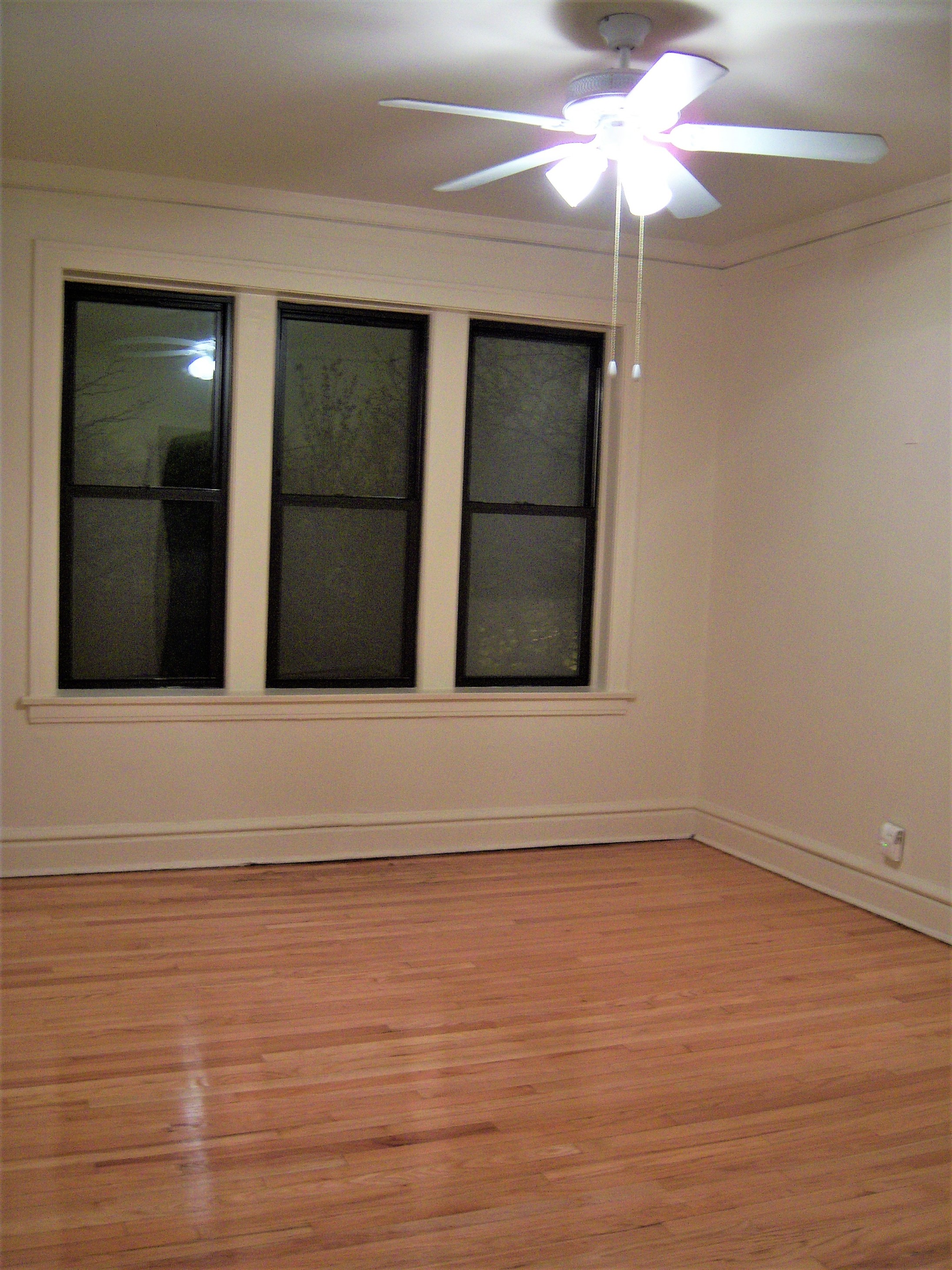 Image of  6655 N Ashland #3