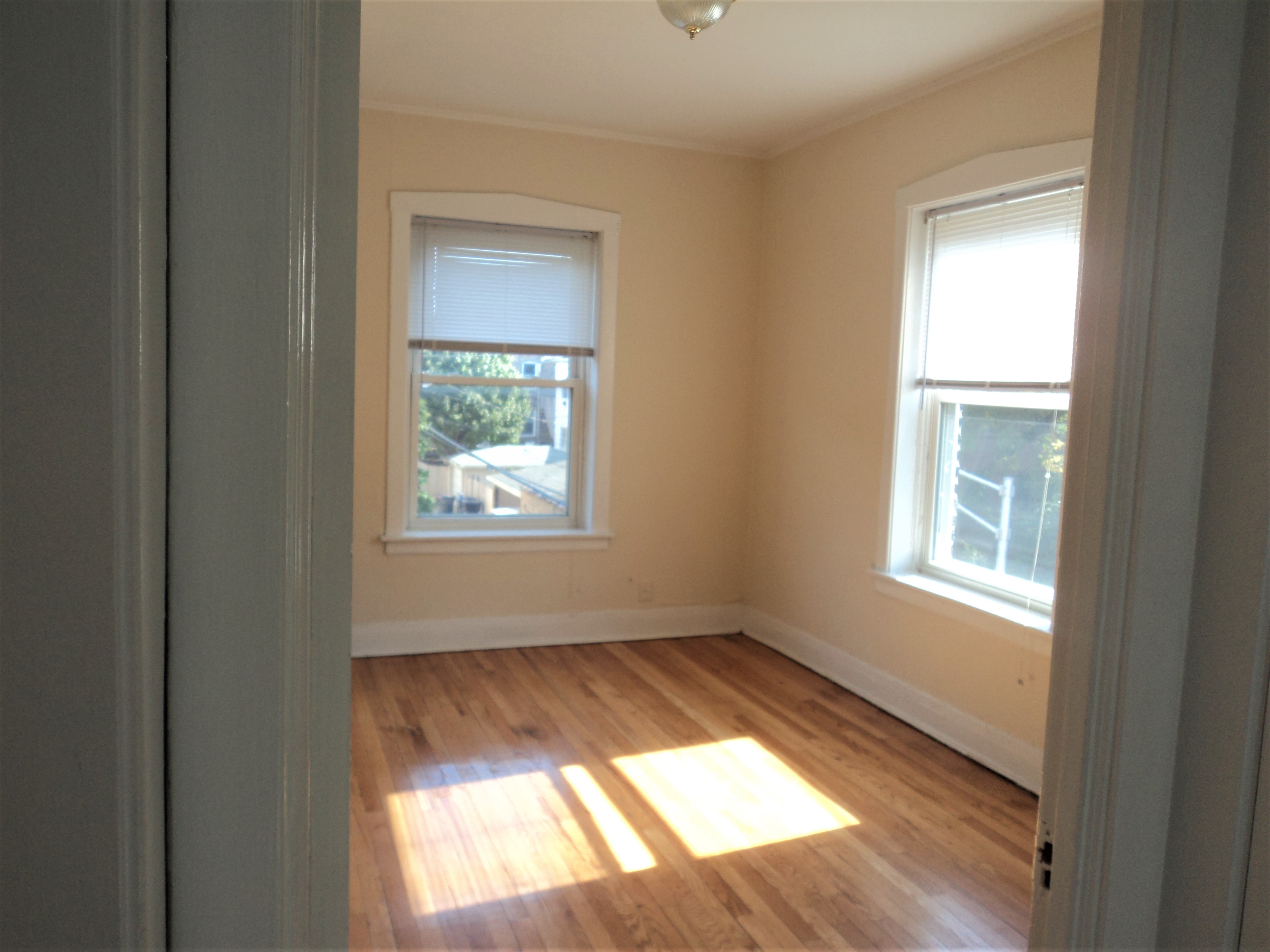 Image of  6528 N Lakewood #4