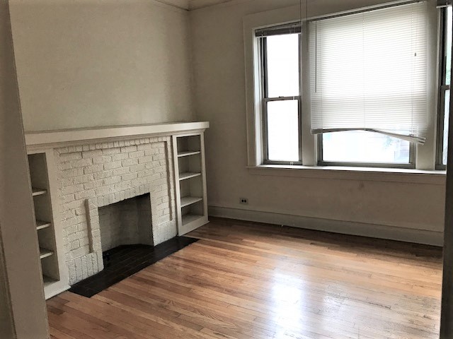 Image of  1207 W Waveland #1