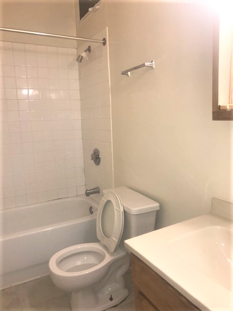 Image of  3502 N Reta #1