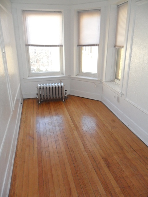 Image of  6534 N Lakewood #3
