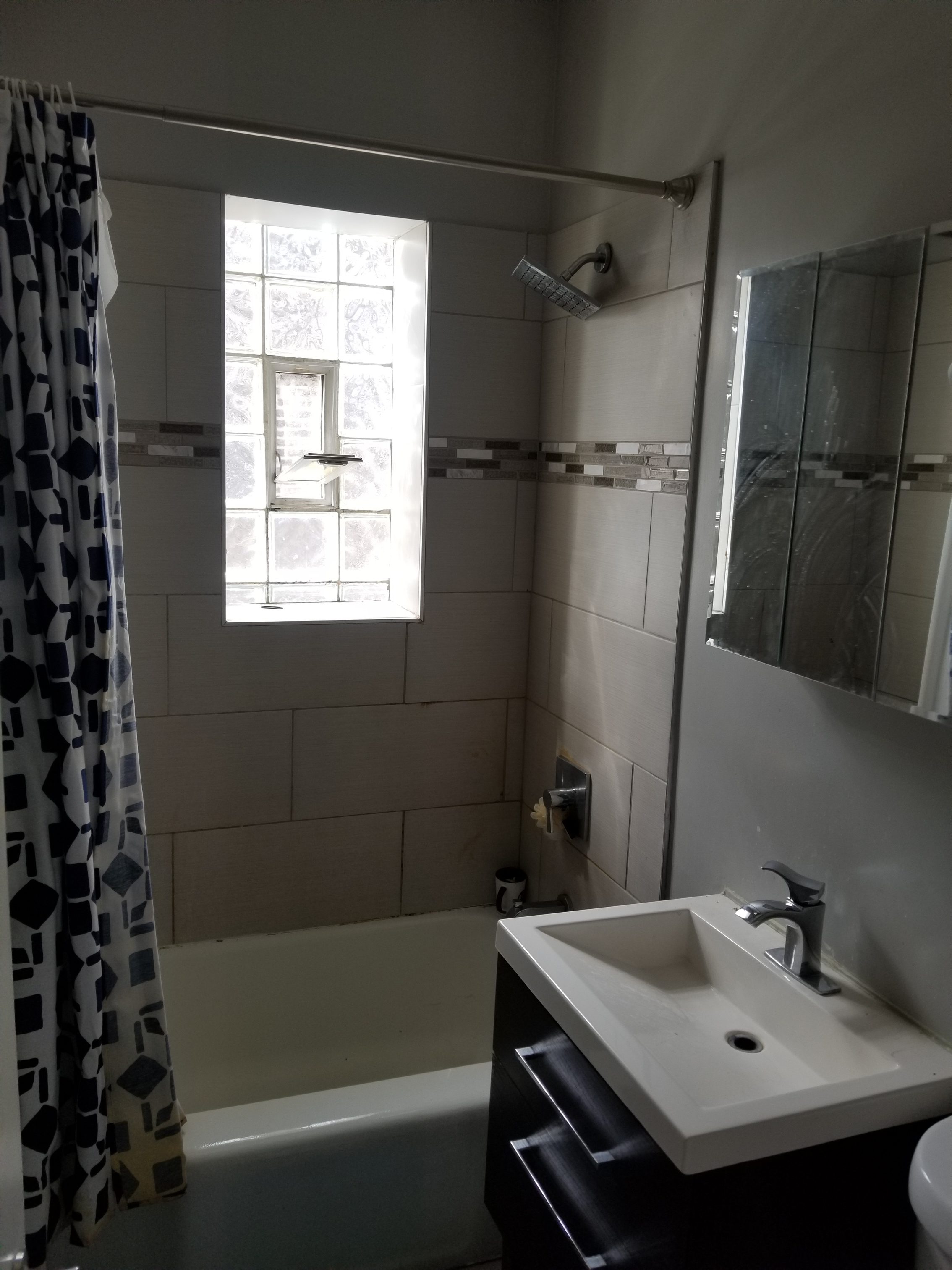 Image of  1250 W Montrose, #130