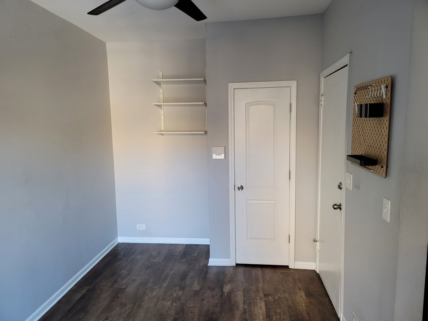 Image of  1248 W Montrose, #231