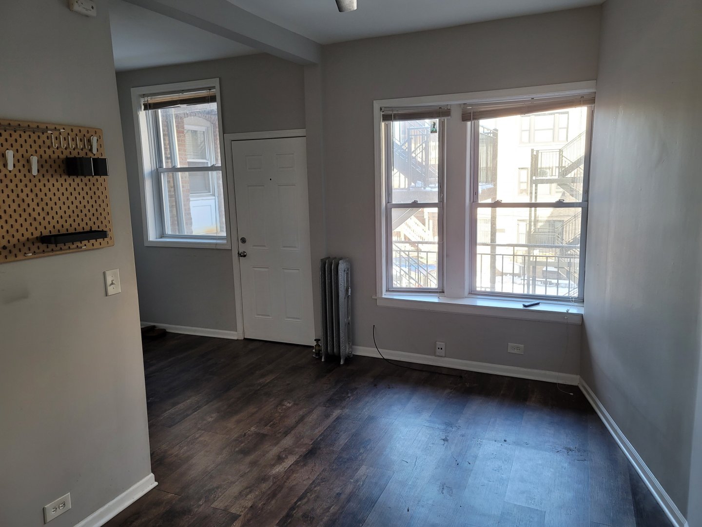 Image of  1248 W Montrose, #231