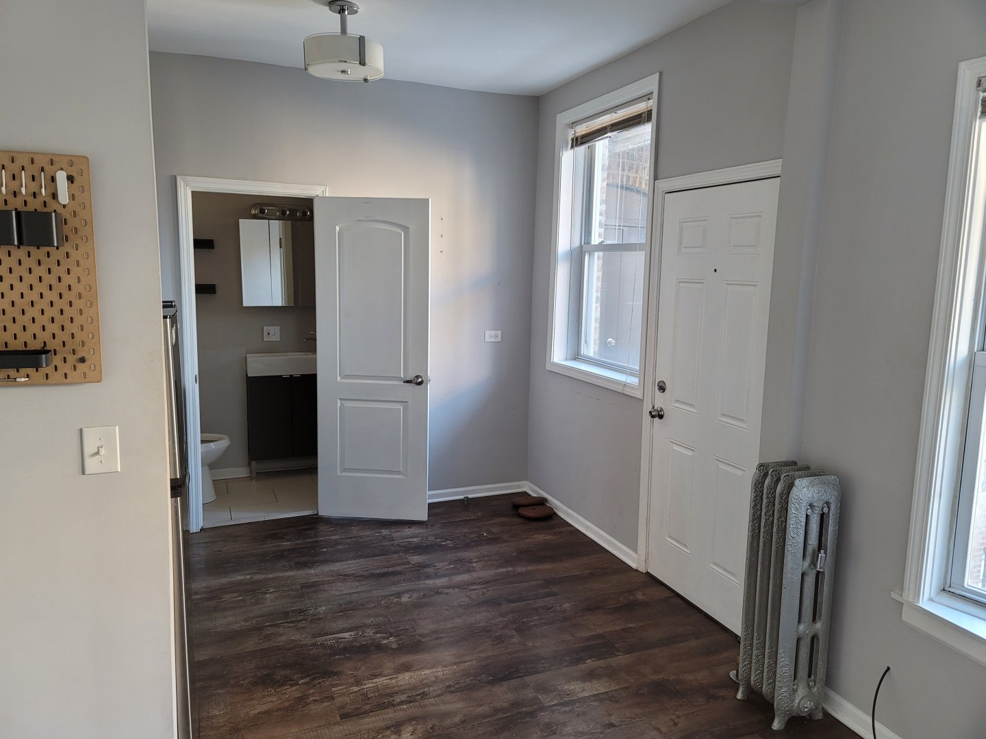 Image of  1248 W Montrose, #231