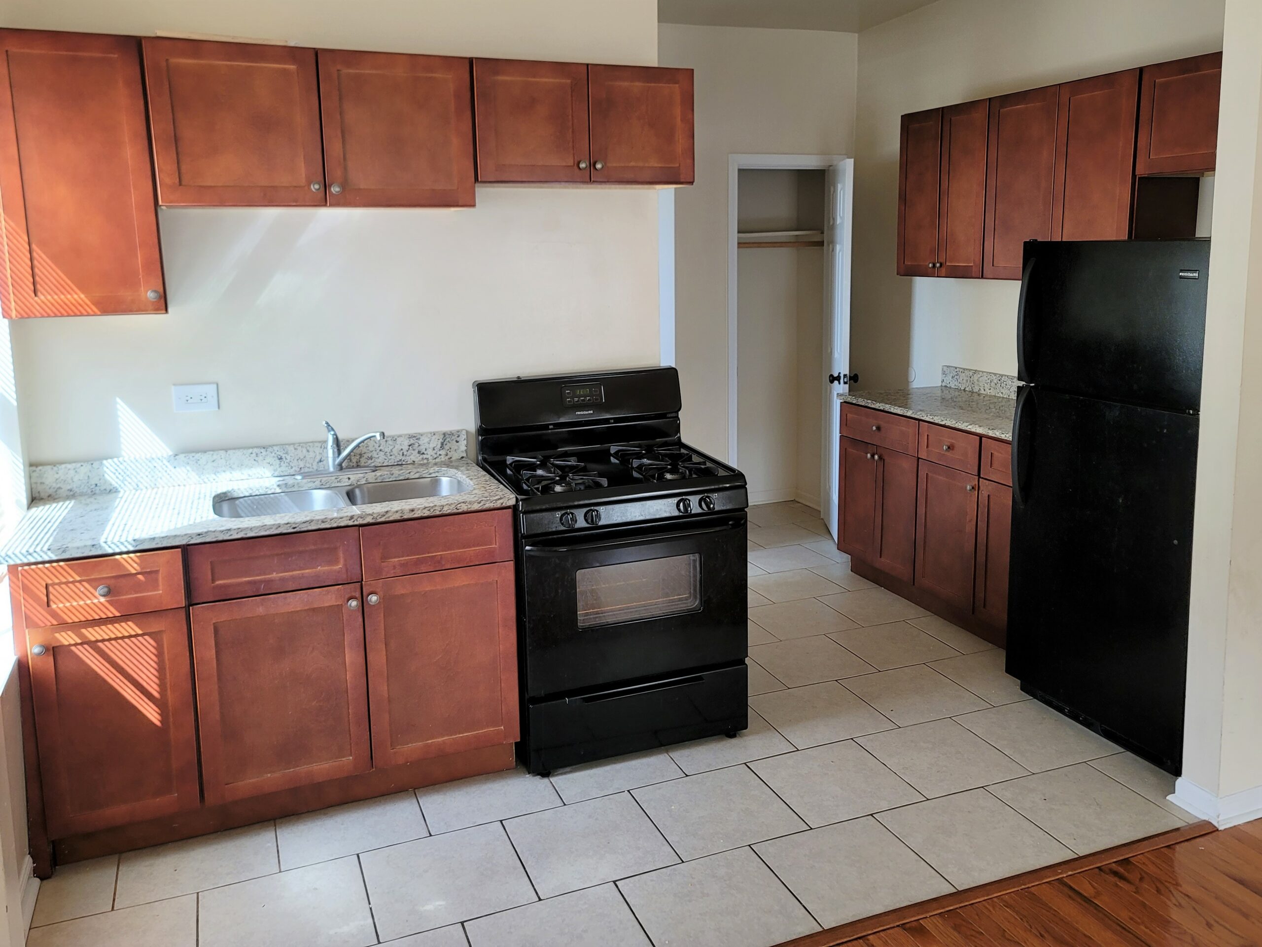 Image of  4400 N Magnolia, #330
