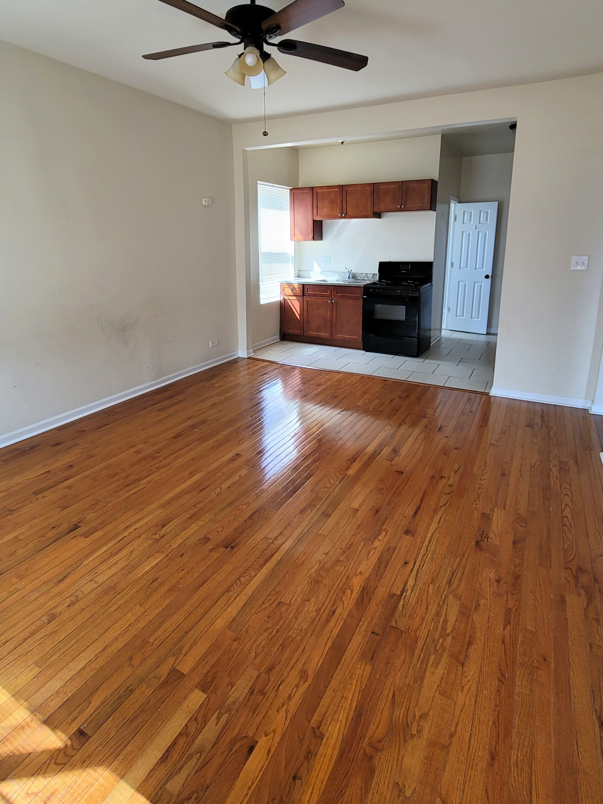 Image of  4400 N Magnolia, #330