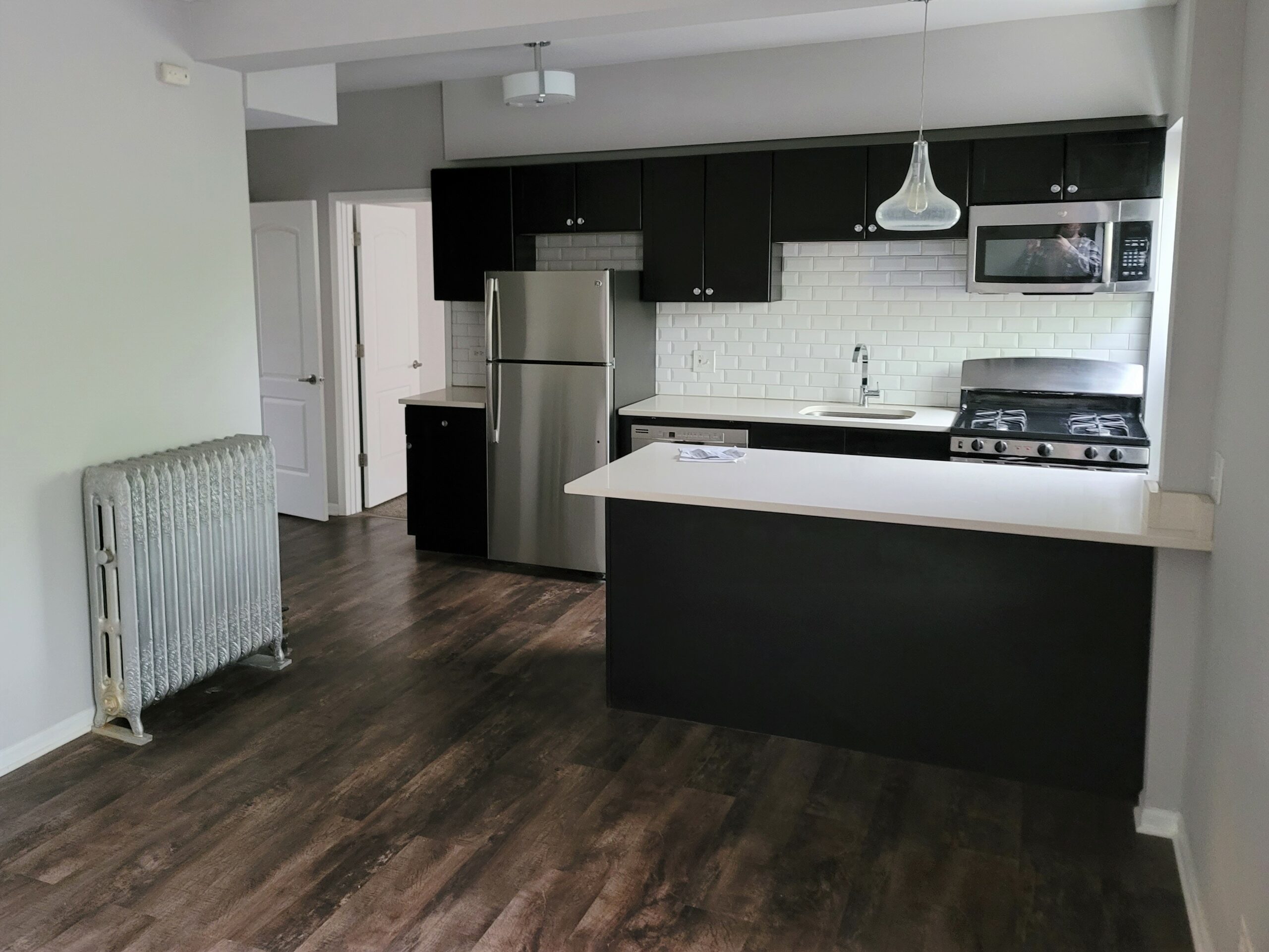 Image of  1248 W Montrose, #210