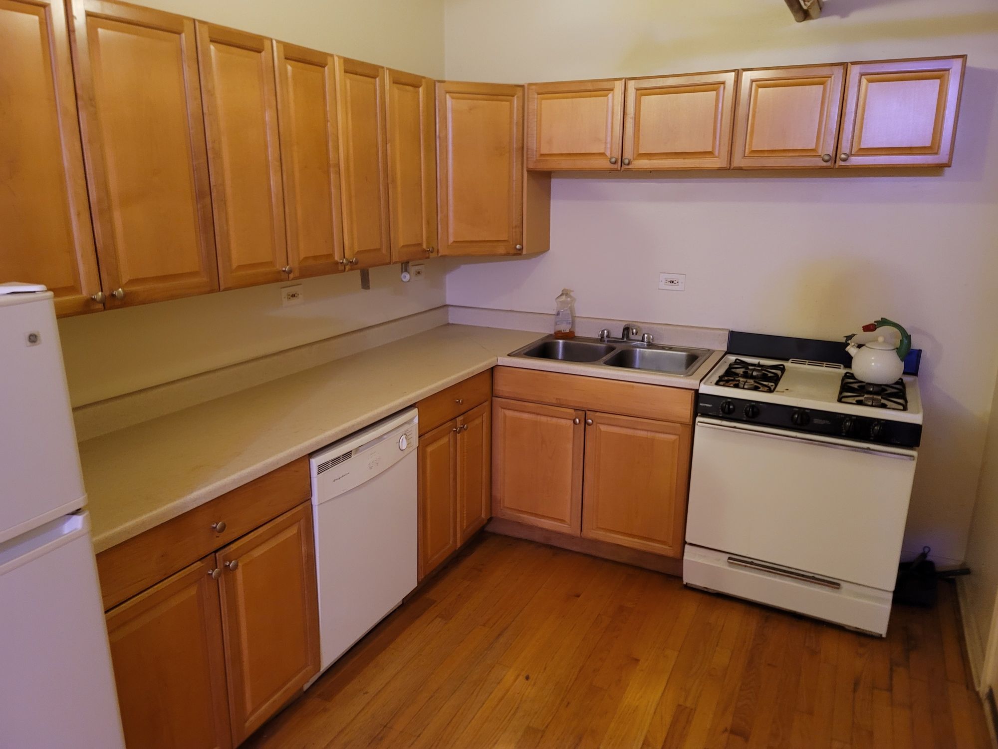 Image of  2950 N Seeley, #B