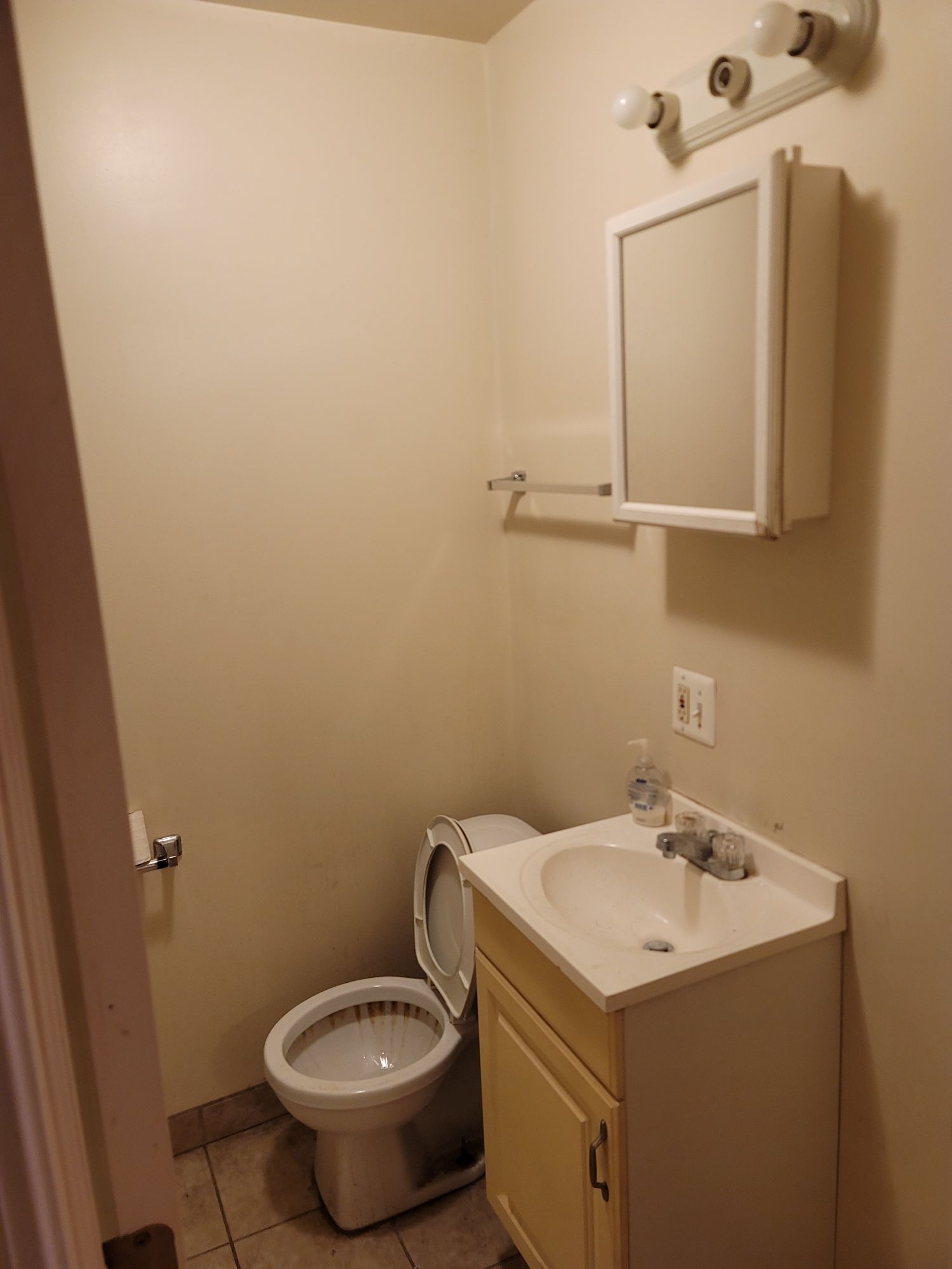 Image of  2950 N Seeley, #B